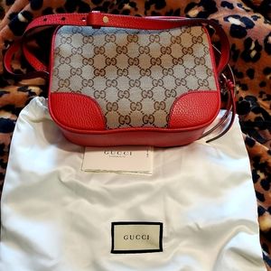 SOLD! SOLD! SOLD! Gucci crossbody